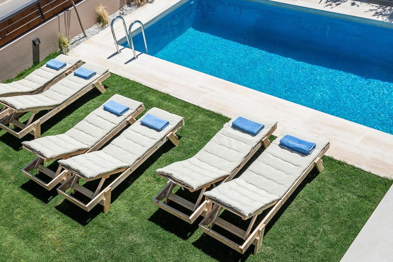 Fos Villa, A Luxe House With Private Heated Pool Galatas  Luaran gambar